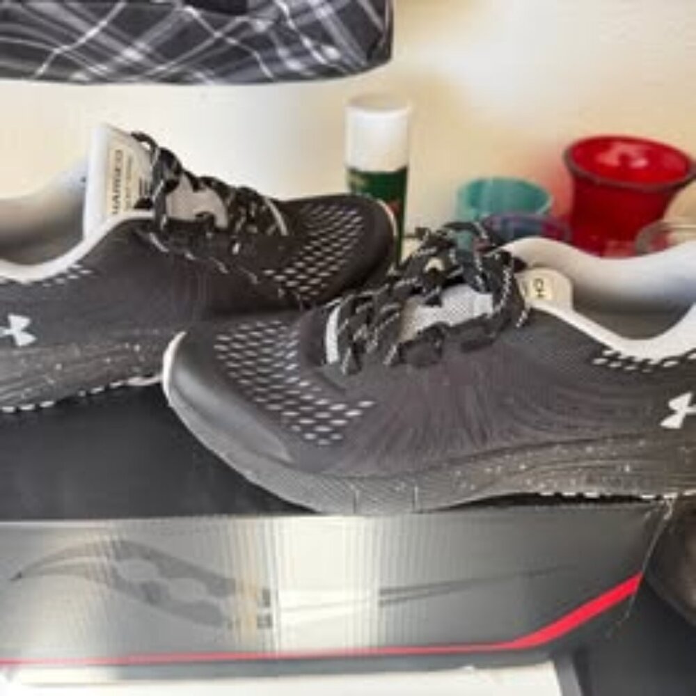 Under Armour Charged Bandit Trail Shoes – Great Condition